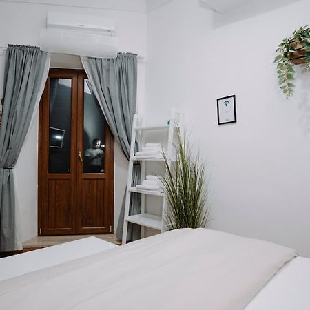 Bonne Nuit Terracina Acomodação com café da manhã Exterior foto