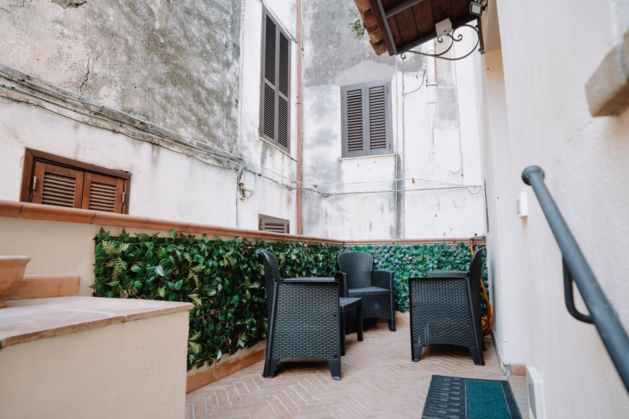Bonne Nuit Terracina Acomodação com café da manhã Exterior foto