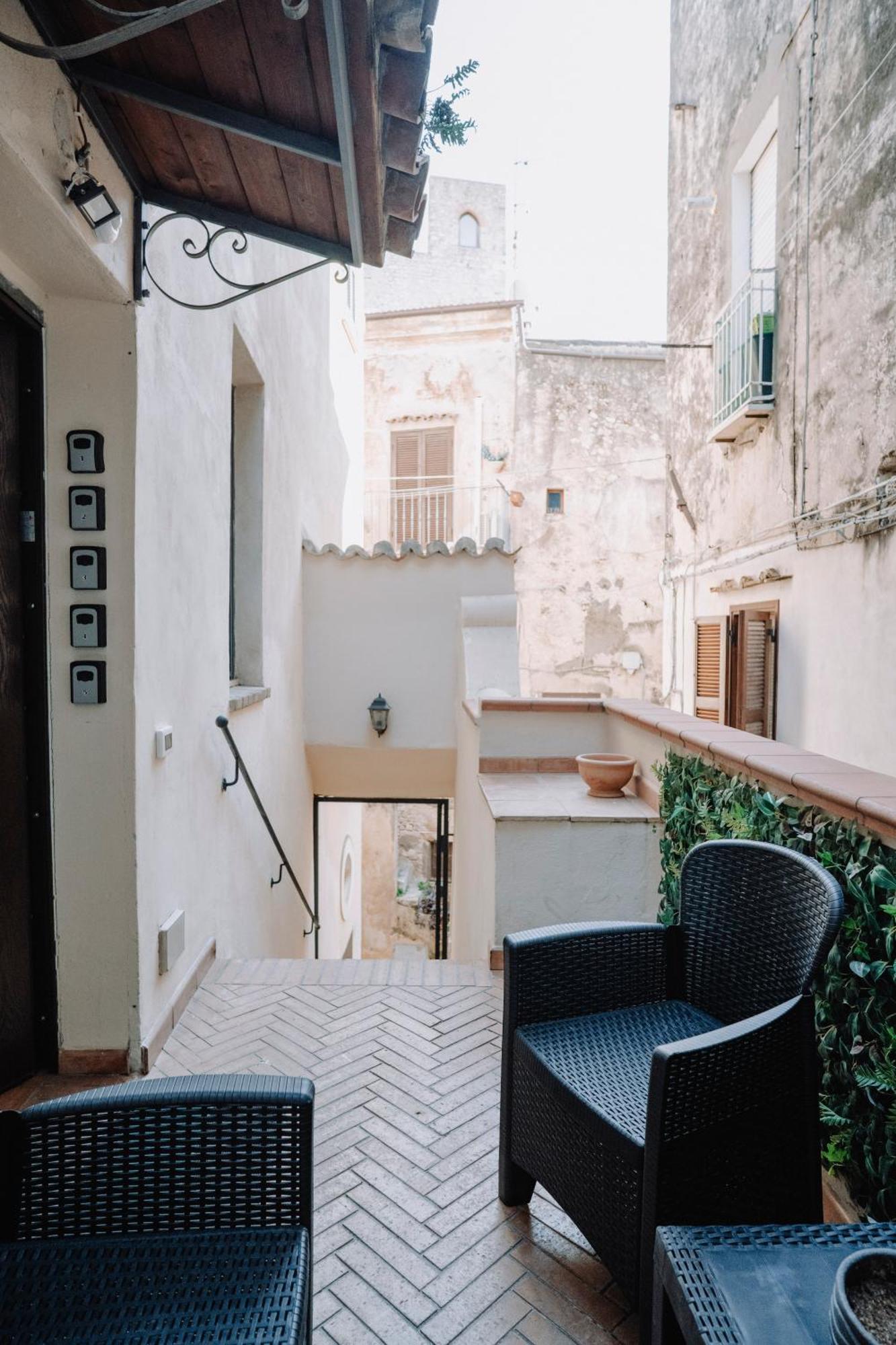 Bonne Nuit Terracina Acomodação com café da manhã Exterior foto